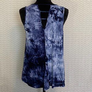 EUC Kaileigh Lona Back Detail Knit Tank Top - M